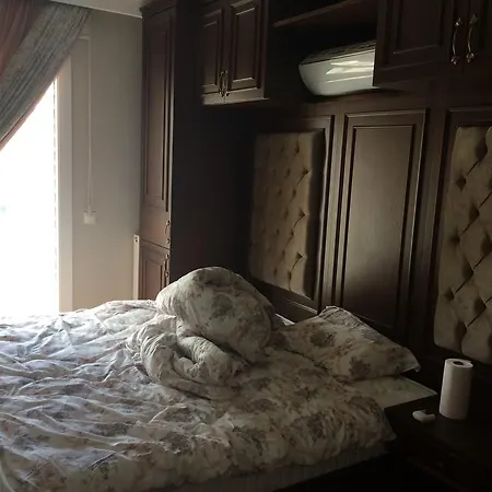 Bizim Evler 6 * Istanbul